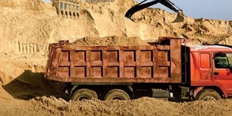 تصدير آلاف الأطنان من الرمال المغربية إلى سبتة المحتلة