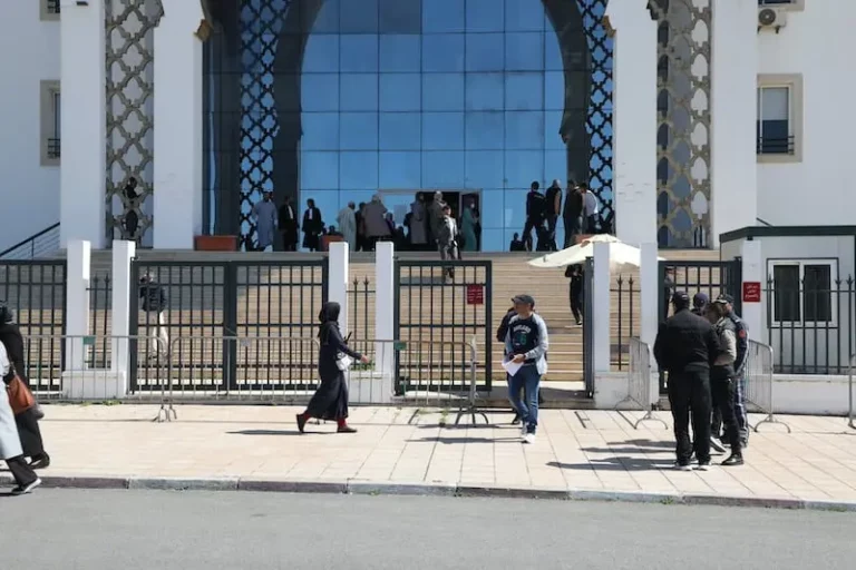 مسلحون ملثمون يهاجمون محاميا داخل ”باركينغ” محكمة تمارة