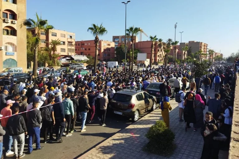 “المتعاقدون” يصعّدون ضد أكاديمية مراكش واتهامات بـ”التلاعب” في التعويضات