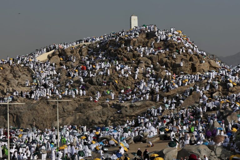 السعودية.. غدا الاثنين غرة ذي الحجة والوقوف بعرفة يوم 26 ماي