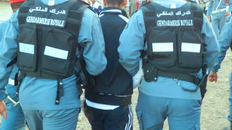 “مسخوط” يقتل والده بسيدي سليمان ويلوذ بالفرار