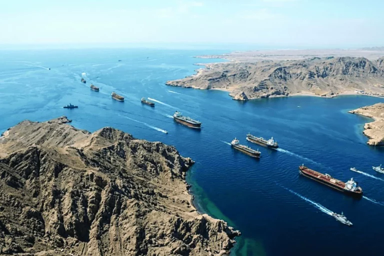 كيف أربكت الحرب على إيران الاقتصاد العالمي وما القطاعات المستفيدة؟