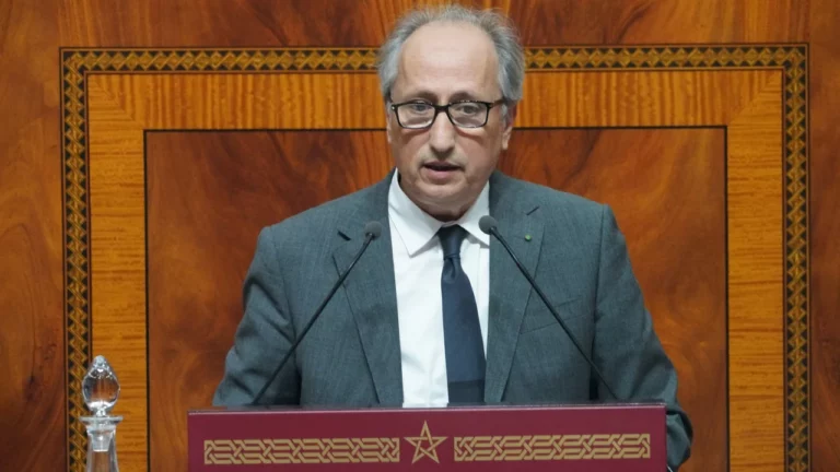 “فضيحة” وزير التربية تصل إلى العالمية