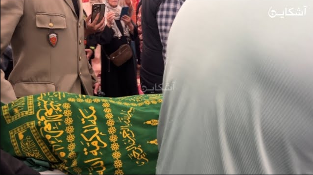 لحظة وصول جثمان الراحل عبد الوهاب الدكالي