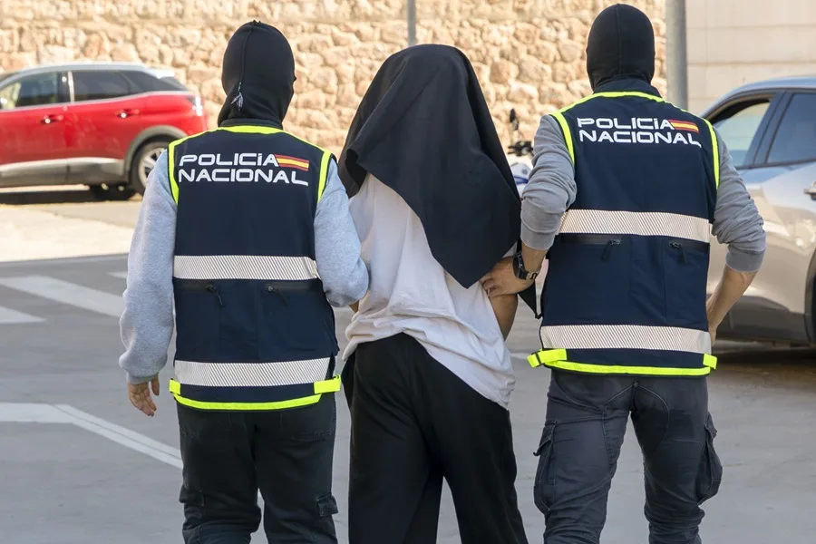 محكمة ستراسبورغ تؤيد قرار ترحيل مغربي للاشتباه في صلاته بالإرهاب