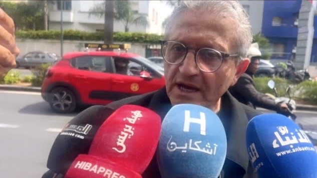 مقرب يؤكد خبر وفاة عبد الوهاب الدكالي