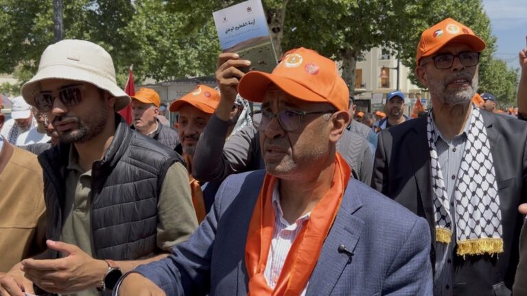 بوانو: الحكومة نجحت في إخراج كل الطبقات للإحتجاج