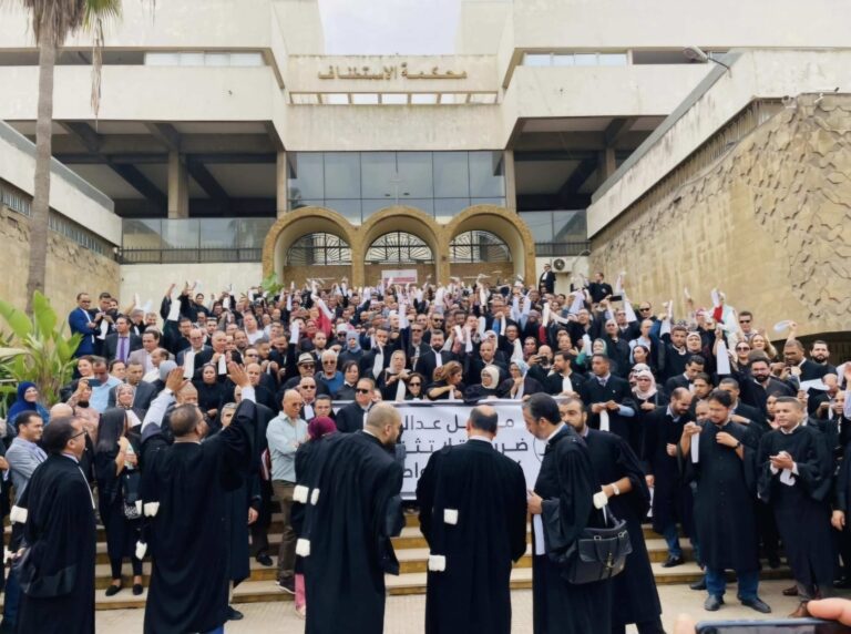 مجلس النواب يصادق بالأغلبية على قانون المحاماة وسط انقسام سياسي واحتجاج مهني