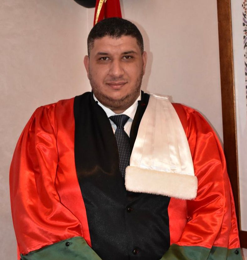 أبناءُ البيتِ الواحد لا يتهادمُون