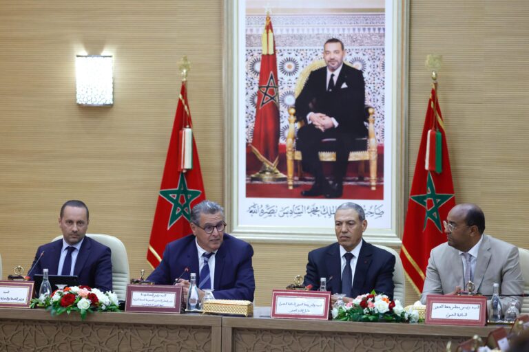 أخنوش يترأس بالعيون أول مجلس إدارة للمجموعة الصحية الترابية للجهة (صور)