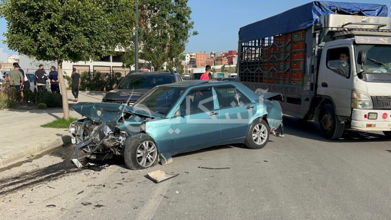 سائق في حالة سكر يتسبب في حادثة خطيرة بطنجة (صور+فيديو)