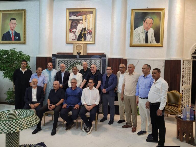 استقطابات انتخابية تهز أحزاب الأغلبية وتسائل خطاب “الإنسجام الحكومي”