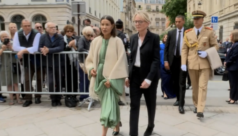 الأميرة للا مريم تمثل الملك في جنازة برناديت شيراك