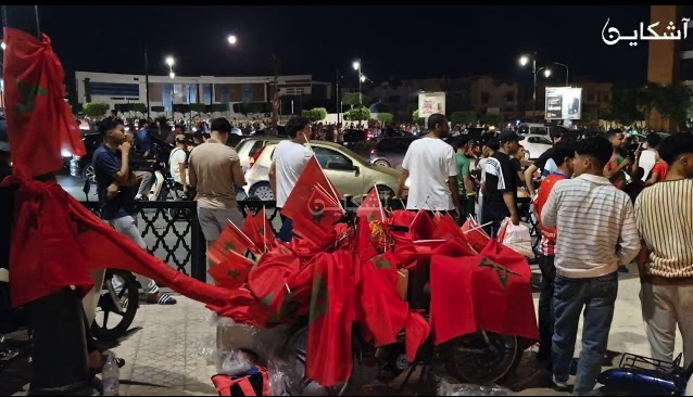 ساكنة وجدة تحتفل بفوز المنتخب