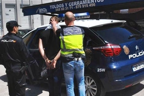 تفكيك شبكة نصبت على مغاربة سبتة بوثائق مزيفة ووعود كاذبة
