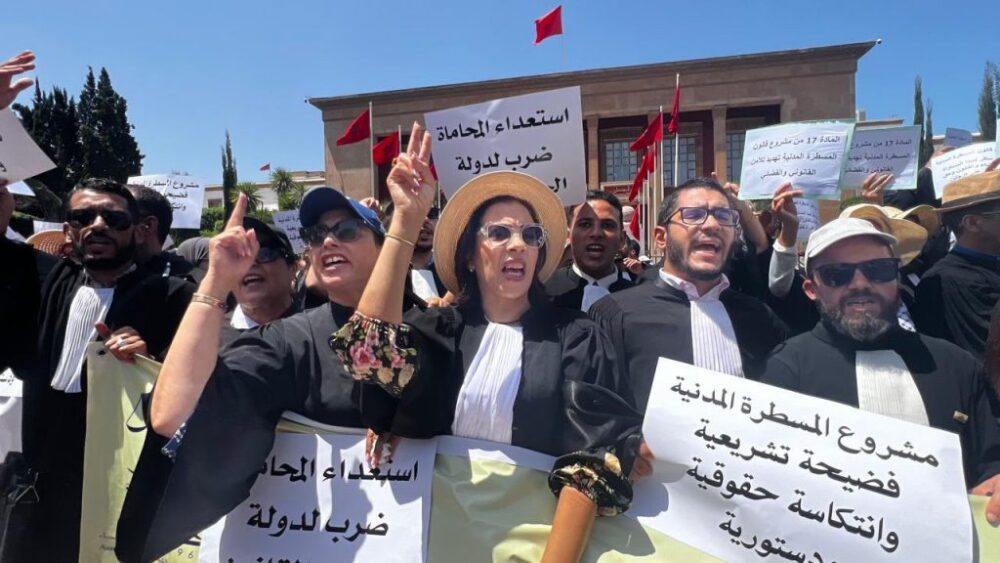 محامو المغرب يقررون الاستمرار في شل المحاكم إلى آجل غير معلن
