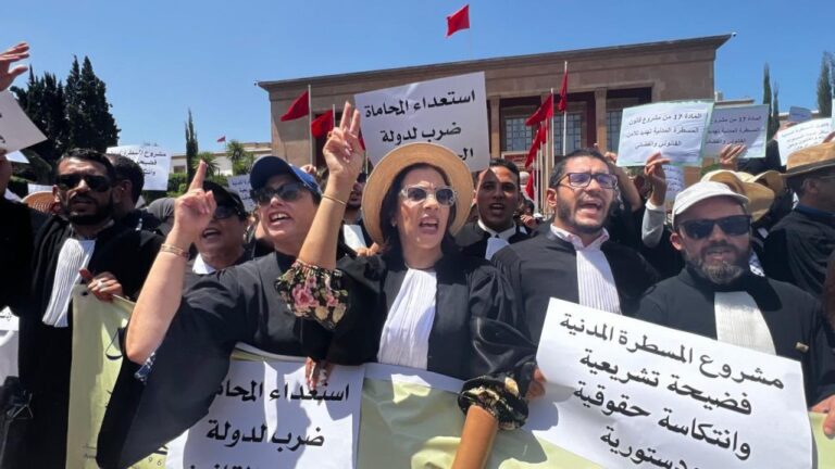 محامو المغرب يقررون الاستمرار في شل المحاكم إلى آجل غير معلن