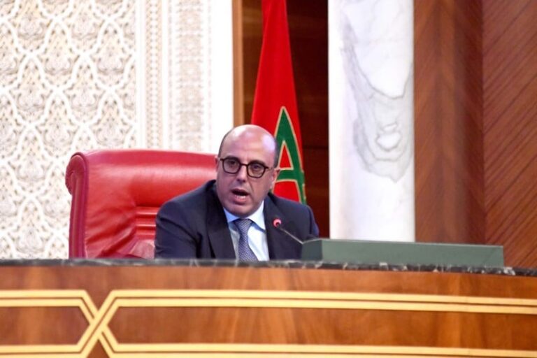 اتهامات بـ”توظيفات مشبوهة” و”صفقات خارج المساطر” تهز مجلس المستشارين