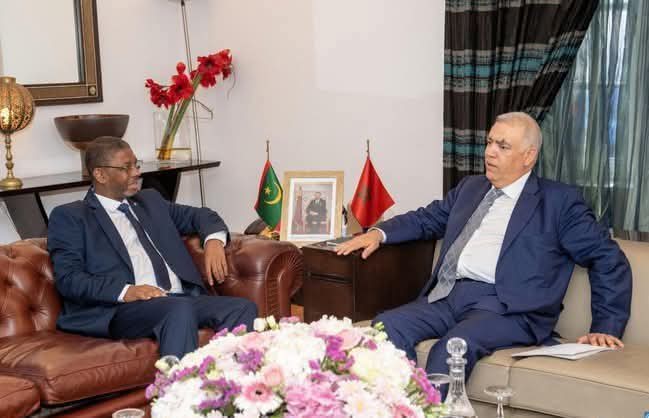 لفتيت يجري مباحثات مع نظيره الموريتاني