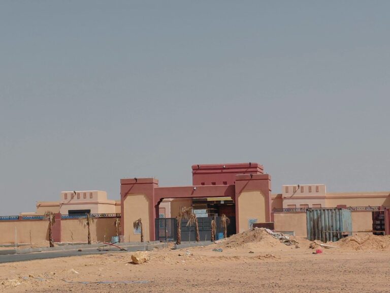 قصر إبراهيم غالي يثير غضب الصحراويين (صور)