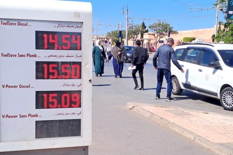 هل أوقفت الحكومة دعم المحروقات لمهنيي النقل؟ .. نقابي يوضح