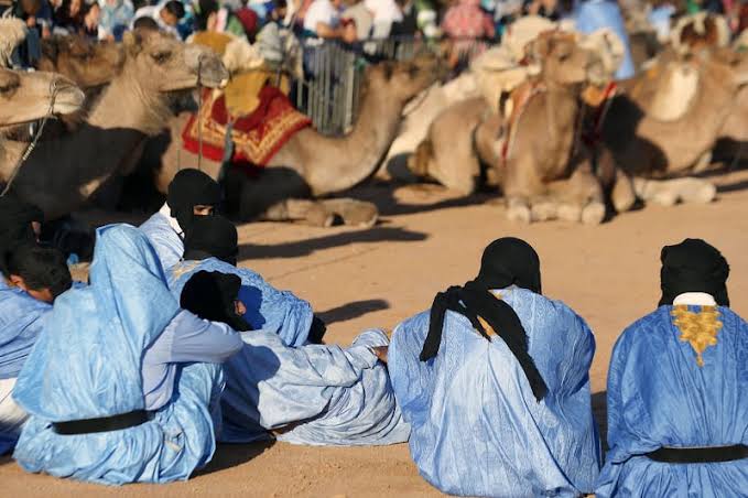 لجنة برلمانية تصوت لصالح “قانون تجنيس الصحراويين”