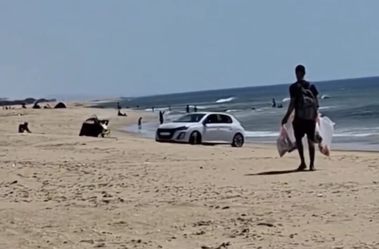 سياقة سيارة على الشاطئ بين المصطافين يقود شخصا للتوقيف بطنجة (فيديو)