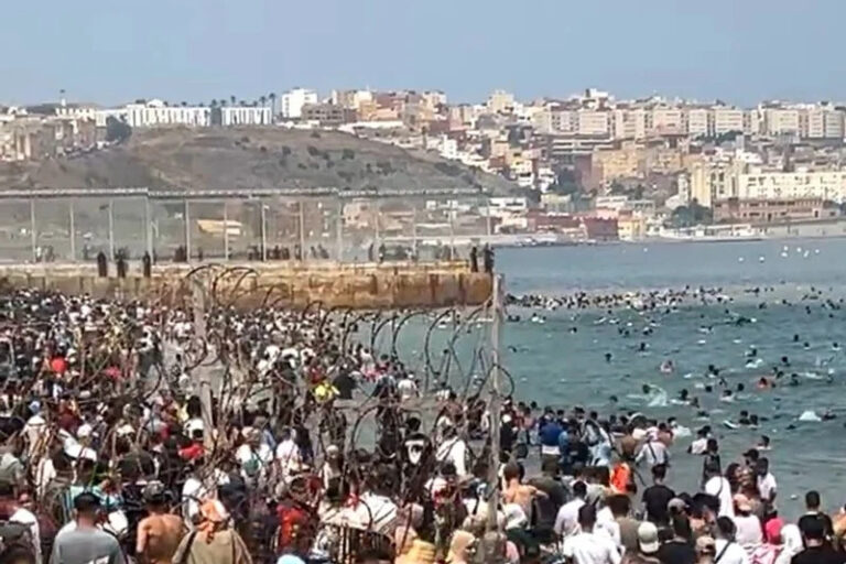 حوالي 50 ألف مهاجر عبروا إلى سبتة (وزارة)