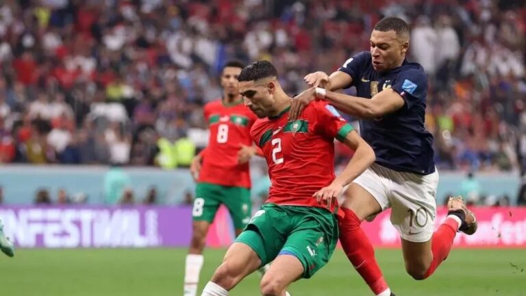تحقيق الفوز على فرنسا مساء اليوم يشكل تأكيدا جديدا على الصعود المتواصل لأسود الأطلس (لوموند)