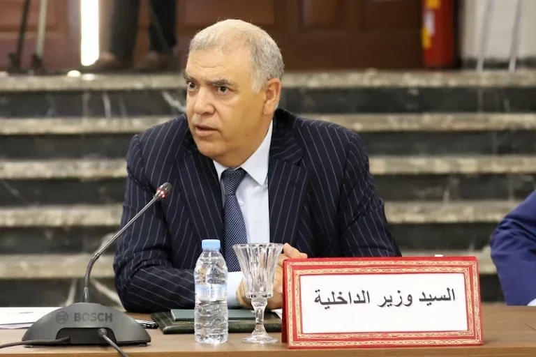 الداخلية تكشف إجراءاتها لتحسين أوضاع موظفيها وتؤكد تنزيل مخرجات الحوار الاجتماعي