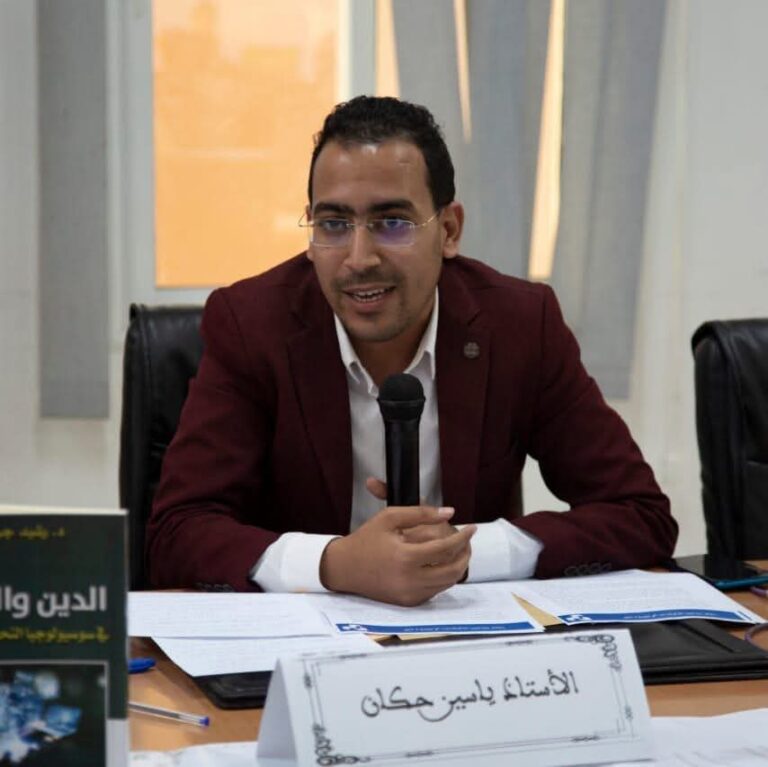 البحر ليس أمامهم وحدهم.. في نقد الاختزال السوسيولوجي الفج لظاهرة الهجرة غير النظامية