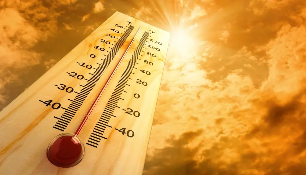 نشرة انذارية.. الأرصاد تحذر من زخات رعدية وحرارة تصل إلى 45 درجة