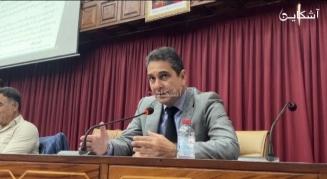 أفيلال و أسباب تراكم الأزبال فكازا