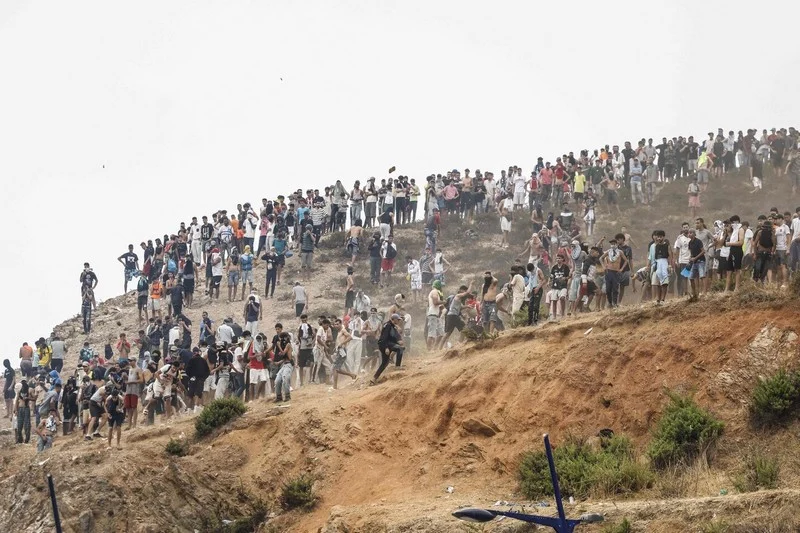 حزب إسباني يستغل أزمة الهجرة للمطالبة بإعادة النظر في التنظيم المشترك لكأس العالم مع المغرب
