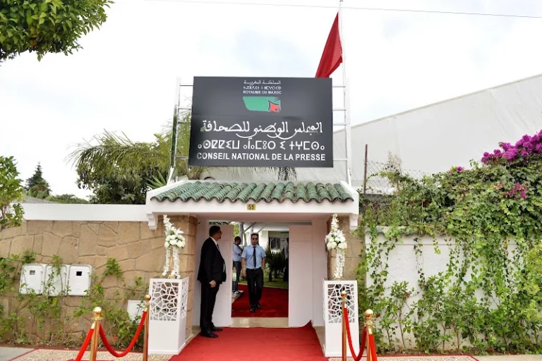 اللجنة المؤقتة تتيح للصحافيين طلب تغيير مكاتب التصويت