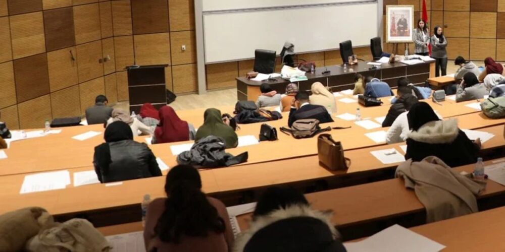 الأحرار والاستقلال يتبرآن من رسوم الميداوي على الطلبة الموظفين