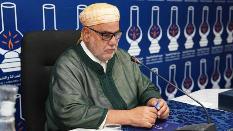 أمانة “البيجيدي” تصدر موقفا رسميا من المشاركة في الحكومة وتقاضي رؤساء مكاتب