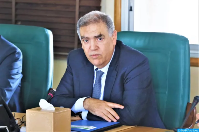 لفتيت يتشاور مع المركزيات النقابات بشأن الانتخابات