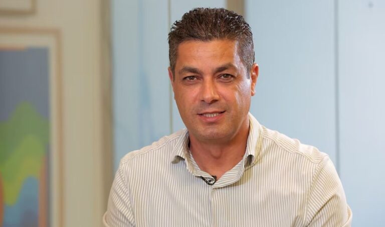 من رحاب الجامعة إلى الحكومة.. من يكون سمير بلفقيه الناطق الرسمي باسم الحكومة الجديدة ؟
