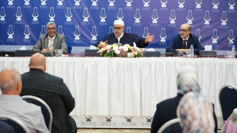 البيجيدي يزكي الأزمي رئيسا لفريقه النيابي ويرشح بووانو لنيابة رئيس مجلس النواب