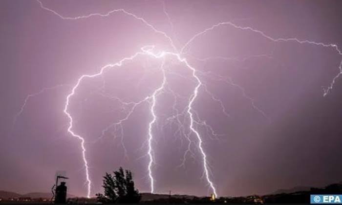 أمطار رعدية بهذه المناطق اليوم الثلاثاء