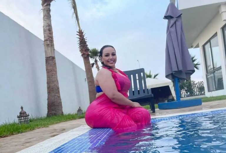 قالت إن الحسن الثاني سخط عليهم هم وأهل الريف.. ساكنة سيدي يوسف تجر ”الطراكس” للقضاء والدفاع يطالب باعتقالها