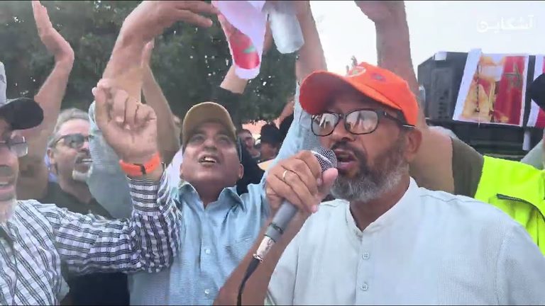 سائقو الطاكسيات يحتجون بمراكش