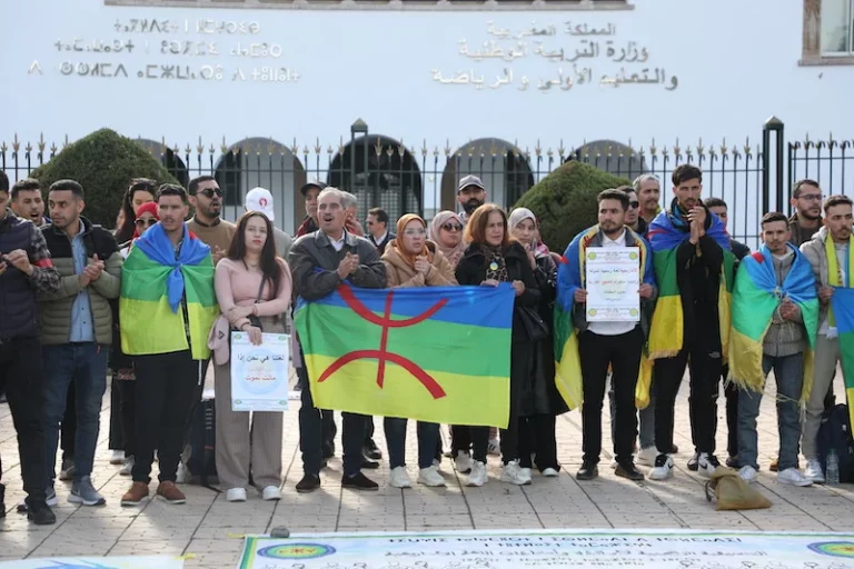 الحسيمة.. فرض 30 ساعة عمل تفجر غضب أساتذة الأمازيغية